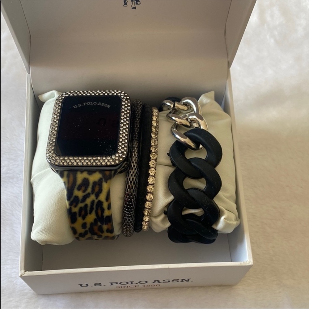 U.S. Polo Assn. Leopard and Black Watch Set